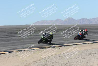 media/Oct-13-2025-Moto Forza (Mon) [[a66d839500]]/3-B Group/Session 2 (Bowl)/